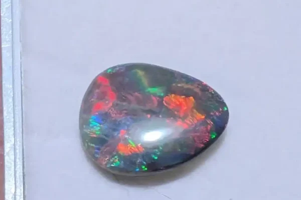 AUSTRALIAN-OPALS-IAN-BELL-ASSORTMENT-0198